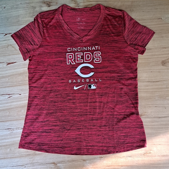 THE NIKE TEE CINCINNATI REDS WOMENS RED  T-SHIRT Size Large Dri Fit - Picture 2 of 11
